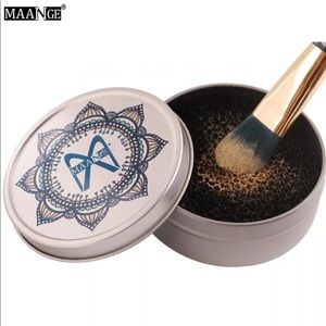 MAANGE Makeup Brush Cleaner Sponge Remover Color